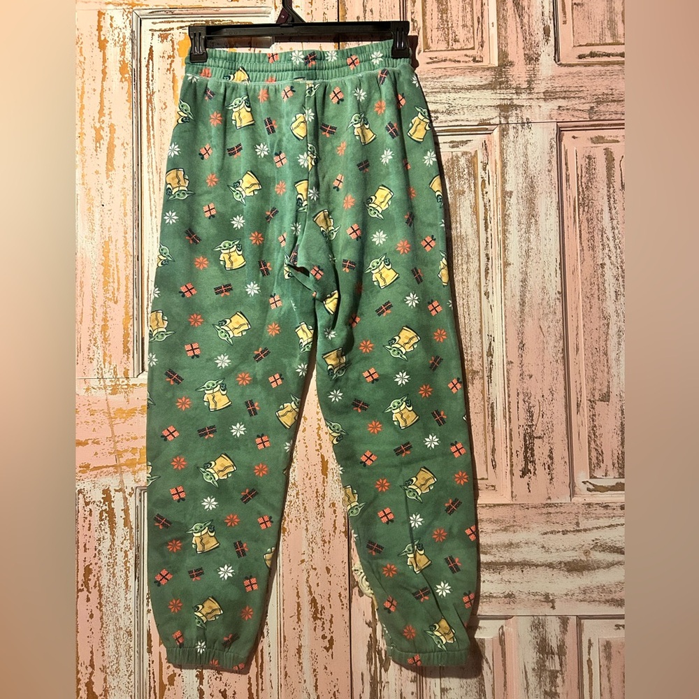 Green Star Wars Festive Print Joggers - Picture 6 of 7